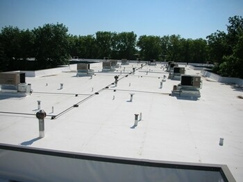 Commercial flat roof by Big John Roofing